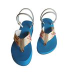Chinelo para dismetria compensação de altura, com calcanheira pode ser fabricado com a tira a sua escolha.