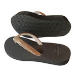 Chinelo Ortopédico Feminino para Dismetria com Compensação de Altura | Alley Surf