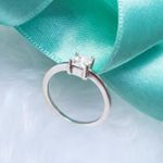 Anel Solitario em Prata 925 com Zirconia Quadrada 