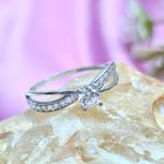 Anel Solitario de Prata em 8 com Zirconia