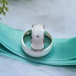 Aliança Compromisso Prata com 2 canaletas diamantada 8mm 