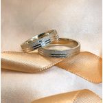 Aliança Em Prata - Modelo Guta 4mm Diamantada 1Pedra na Feminina 
