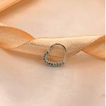 Pircing em Prata - Modelo de Coração Cravejado Daith 