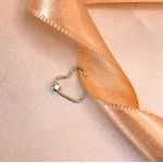 Pircing em Prata - Modelo Coração com 1 Pedra / Daith