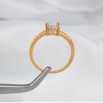 Anel Solitário Noivado Ouro 18K MODELO MIA