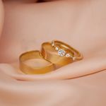 ALIANÇAS OURO 18K - MODELO LUANA 