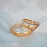 ALIANÇA OURO 18K E PRATA - MODELO KYLIE 