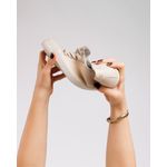 TÊNIS ETC. EM COURO OFF WHITE COM CADARÇO EM ELÁSTICO