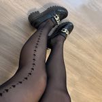 MEIA-CALÇA COM CORAÇÕES NA LATERAL - TAM. ÚNICO