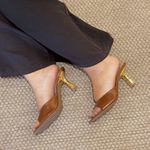 Tamanco Lari Caramelo