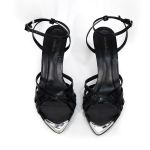 SANDÁLIA NINA PRETA BICO FOLHA