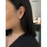 BRINCO FLOR ENTRELAÇADA BANHADO A OURO