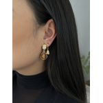 BRINCO ORGÂNICO COM PENDENTE EM RESINA MARROM BANHADO A OURO