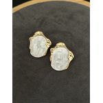 Brinco Orgânico Resinado Madrepérola Banhado a Ouro 