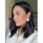 Brinco Orgânico Resinado Madrepérola Banhado a Ouro 