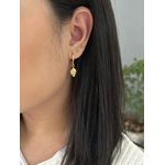 BRINCO ARGOLINHA PENDENTE CONCHA BANHADO A OURO