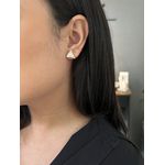 Brinco Triângulo Cravejado Banhada a Ouro