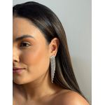 Brinco Franja Cascata Banhado a Ródio Branco