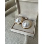 Brinco Botão Pérola Banhado a Ouro