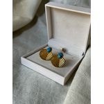 BRINCO LEQUE COM TURQUESA BANHADO A OURO