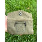 BOLSINHA MILITAR COM BOTÃO