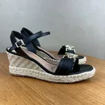 Sandália Anabela Beira Rio Preta com Detalhe Metalizado