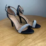 Sandália Feminina Vizzano Preta para Festa com Salto Fino e Brilho