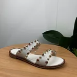 Rasteira Feminina A.B Off White com Aplicações Decorativas