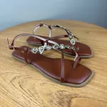 Rasteirinha Feminina A.B Marrom com Pedrarias