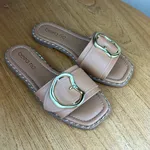 Rasteirinha Feminina Beira Rio Caramelo com Fivela Dourada