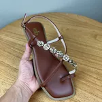 Rasteirinha Feminina A.B Marrom com Pedrarias