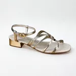 Sandália Feminina Ramarim Dourada com Detalhe em Palha e Salto Baixo