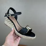 Sandália Anabela Beira Rio Preta com Detalhe Metalizado