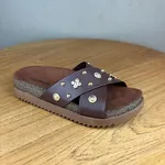 Papete Feminina Moleca Marrom com Aplicações Douradas