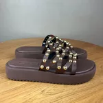 Papete Feminina Moleca Marrom com Tachas Douradas