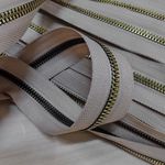 ziper Vislon Bag ZAP Nº 05 Bege e Ouro