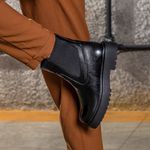 Bota feminina Aproprie Tratorada Cano Curto Lara 
