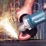 ESMERILHADEIRA 4.1/2"0840W (9557HPG) GATILHO BAIXO 110V/ 220V - MAKITA 