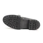 Bota Chelsea em Couro Cano Curto Salto com Piramides