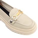 Mocassim Feminino em Couro Off White Com Fivela 2
