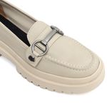 Mocassim Feminino em Couro Off White Com Fivela 5