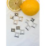 Brinco Flor com Losango Cravejado