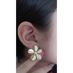 Brinco Flor Com Zircônia Banhado a Ouro