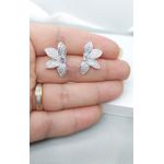 Brinco Meia Flor Cravejado Zircônias Banhado a Prata 