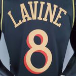 NBA CHICAGO BULLS JOGADOR - 8 LAVINE - PRETO