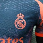 Camisa Real Madrid Edição Especial 2024/25 Jogador - Roxa