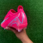 Chuteira Campo Nike Air Zoom Mercurial Vapor 16 Elite (FG) – Rosa/Azul