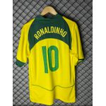 Camisa Retrô Brasil 2004 Ronaldinho N°10 (NACIONAL PREMIUM) 