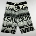 Bermuda Surf Quiksilver branca e preta