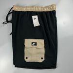 Bermuda Cargo Nike Preta detalhes Beje